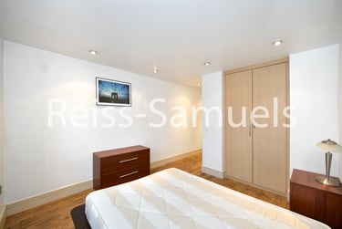 2 bed flat, Newton Place, Isle of Dogs, London, E143TT - Image 12