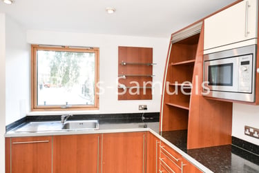 3 bed flat, Newton Place, Isle of Dogs, London, E143TT - Image 5