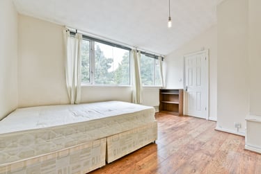4 bed flat, Whitebeam Close, Stockwell, London, SW90EG - Image 6