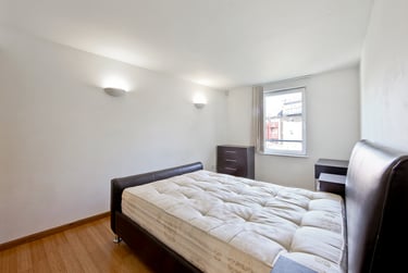 3 bed flat, Westferry Road, Isle of Dogs, London, E143RS - Image 5