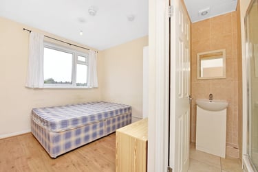 4 bed flat, Forsyth Gardens, Kennington, London, SE173NE - Image 4
