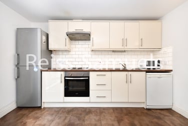 3 bed flat, Westferry Road, Canary Wharf, London, E148LU - Image 5