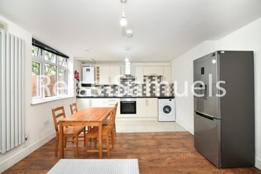 4 bed flat, Manchester Road, Isle of Dogs, London, E143DP - Image 6