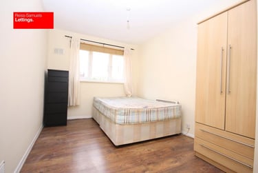 3 bed flat, Ambassador Square, Isle of Dogs, London, E149UX - Image 6