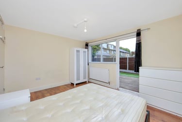 4 bed flat, Julian Place, Isle of Dogs, London, E143AT - Image 6