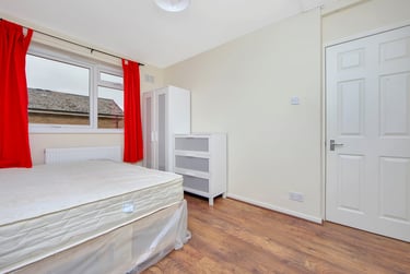 4 bed flat, Forsyth Gardens, Kennington, London, SE173NE - Image 7