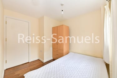 3 bed flat, Ambassador Square, Isle of Dogs, London, E149UX - Image 7
