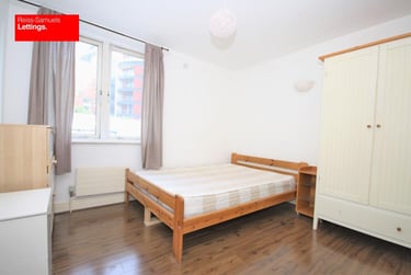 2 bed flat, Westferry Road, Canary Wharf, London, E148LS - Image 6