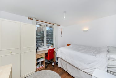 3 bed flat, Westferry Road, Canary Wharf, London, E148LU - Image 9