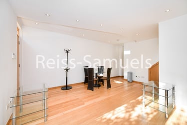 2 bed flat, Westferry Road, Isle of Dogs, London, E143RS - Image 7