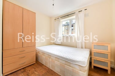 3 bed flat, Ambassador Square, Isle of Dogs, London, E149UX - Image 8