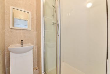 4 bed flat, Forsyth Gardens, Kennington, London, SE173NE - Image 10