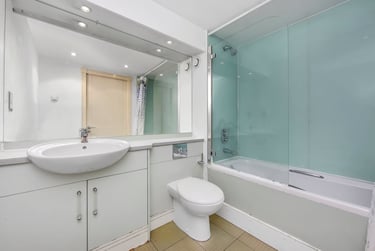 3 bed flat, Newton Place, Isle of Dogs, London, E143TT - Image 7
