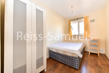 3 bed flat, Ambassador Square, Isle of Dogs, London, E149UX - Image 9