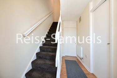 3 bed flat, Glengarnock Avenue, Isle of Dogs, London, E143BP - Image 9