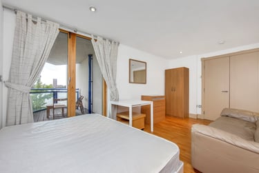 3 bed flat, Newton Place, Isle of Dogs, London, E143TT - Image 8