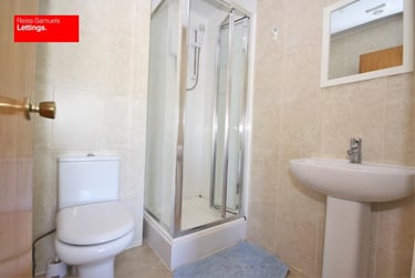 3 bed flat, Ambassador Square, Isle of Dogs, London, E149UX - Image 9