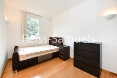 2 bed flat, Westferry Road, Isle of Dogs, London, E143RS - Image 10