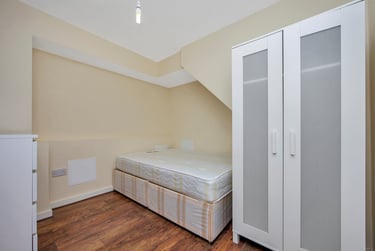 4 bed flat, Bath Terrace, Elephant & Castle, London, SE16QE - Image 10