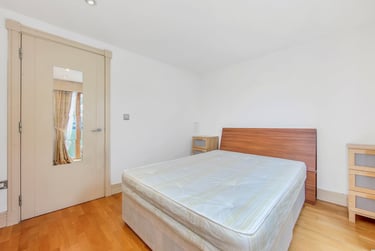 3 bed flat, Newton Place, Isle of Dogs, London, E143TT - Image 9