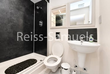2 bed flat, Millharbour, Isle of Dogs, London, E149NA - Image 11