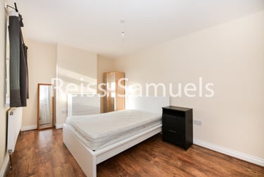4 bed flat, High Street, Twickenham, London, TW27LN - Image 10