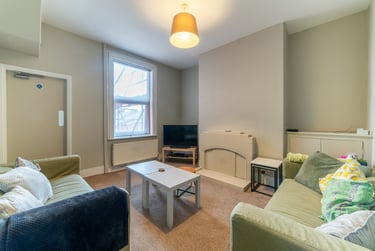 4 bed house, Kenmure Place, Near university, Preston, PR16DD - Image 1