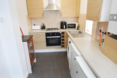 3 bed house, Blandford Road, Charlestown, Salford, M66BE - Image 5