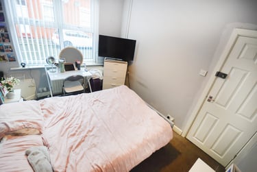 3 bed house, Langton Street, Charlestown, Salford, M65PU - Image 9