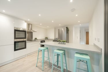 5 bed flat, Trippet Lane, Devonshire Green, Sheffield, S14FH - Image 1