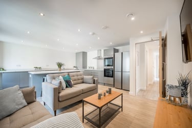 5 bed flat, Trippet Lane, Devonshire Green, Sheffield, S14FG - Image 1