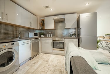 5 bed flat, Regent Terrace, Devonshire Green, Sheffield, S37QA - Image 2