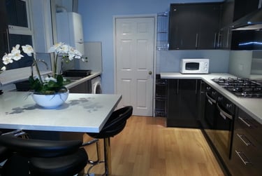 7 bed house, Holberry Close, Broomhall, Sheffield, S102FQ - Image 2