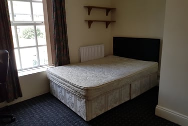 2 bed flat, Collegiate Crescent, Broomhall, Sheffield, S102BA - Image 7