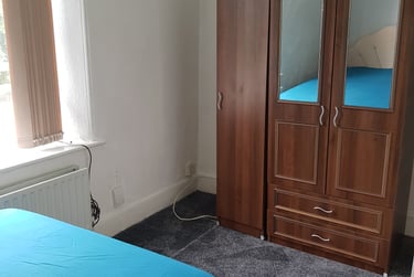 2 bed flat, Collegiate Crescent, Broomhall, Sheffield, S102BA - Image 11