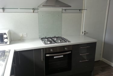 2 bed flat, Brunswick Street, Broomhall, Sheffield, S102FL - Image 2