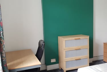 2 bed flat, Collegiate Crescent, Broomhall, Sheffield, S102BA - Image 9