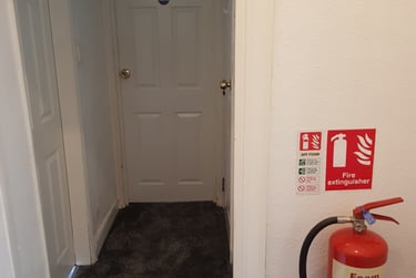 2 bed flat, Collegiate Crescent, Broomhall, Sheffield, S102BA - Image 3