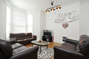 6 bed house, Greenbank Avenue, Lipson, Plymouth, PL48PX - Image 1