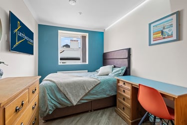 3 bed flat, North Road East, City Centre, Plymouth, PL46AL - Image 4