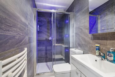 3 bed flat, North Road East, City Centre, Plymouth, PL46AL - Image 7