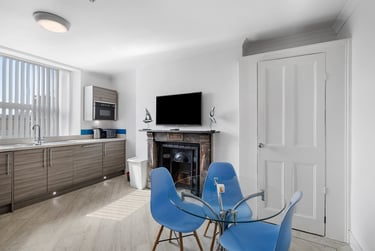 3 bed flat, North Road East, City Centre, Plymouth, PL46AL - Image 2