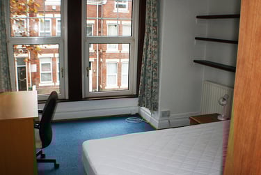 7 bed house, Bernard Street, Uplands, Swansea, SA20HT - Image 1