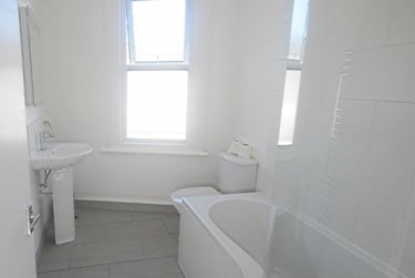 4 bed house, Marle Hill Road, Francis close hall, Cheltenham, GL504LW - Image 4