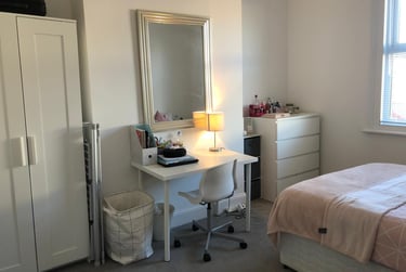 4 bed house, Marle Hill Road, Francis close hall, Cheltenham, GL504LW - Image 3