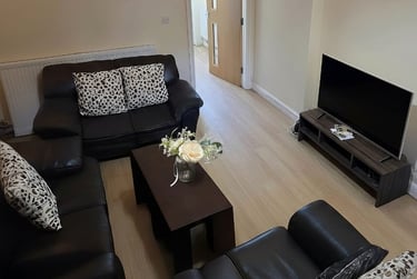 6 bed house, Seaford Street, Shelton, Stoke, ST42EU - Image 2