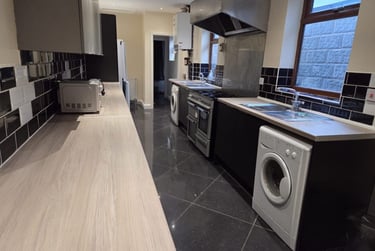 6 bed house, Seaford Street, Shelton, Stoke, ST42EU - Image 3