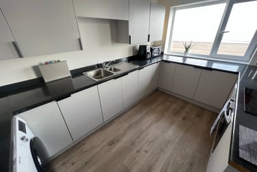 3 bed flat, Oystermouth Rd, City centre, Swansea, SA13UL - Image 11