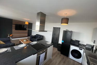 3 bed flat, Oystermouth Rd, City centre, Swansea, SA13UL - Image 13