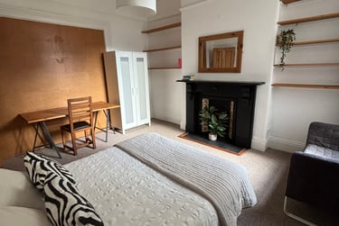 6 bed house, Beechwood Avenue, Near university, Plymouth, PL46PW - Image 1